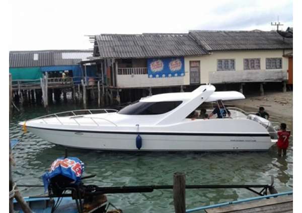 Adventure Yacht 37’