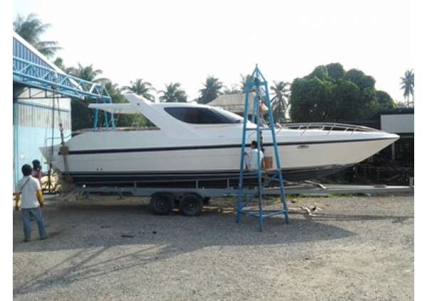 Adventure Yacht 37’