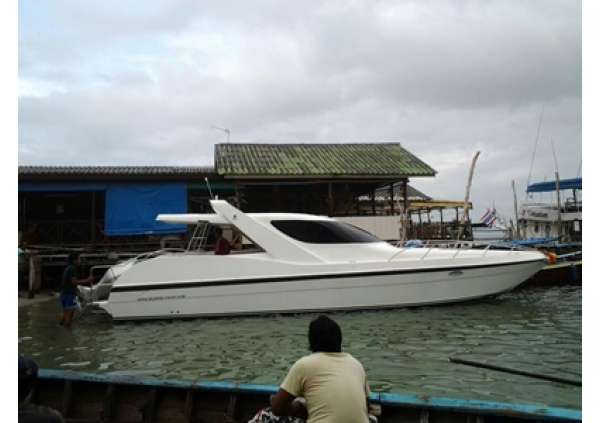 Adventure Yacht 37’