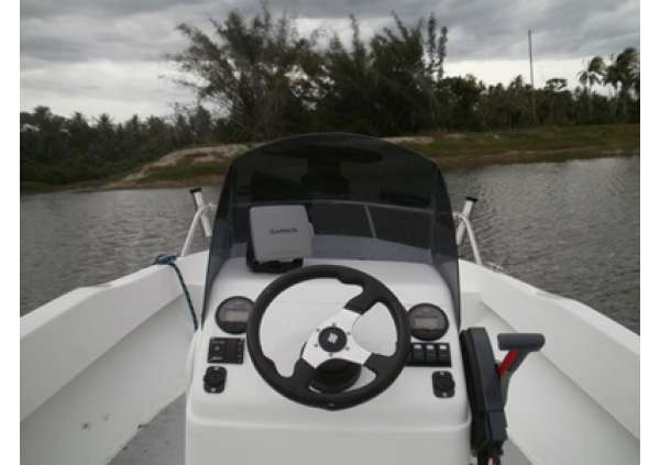 Monohull V15’