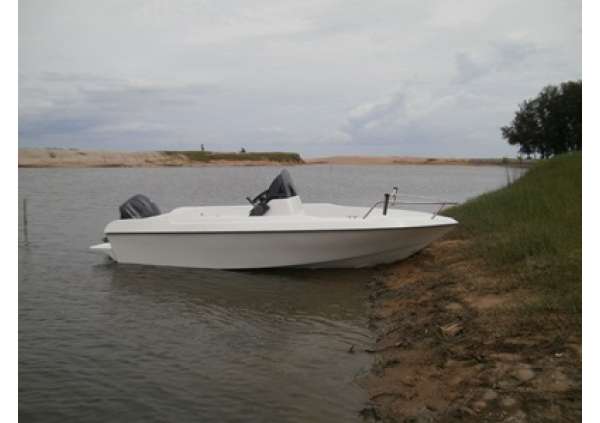 Monohull V15’