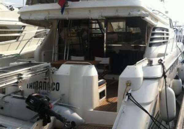 Fairline 64