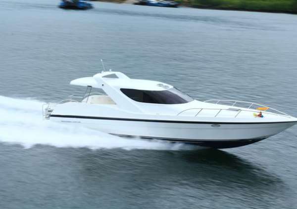 Adventure Yacht 37’ 0