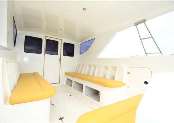 Adventure Yacht 37’
