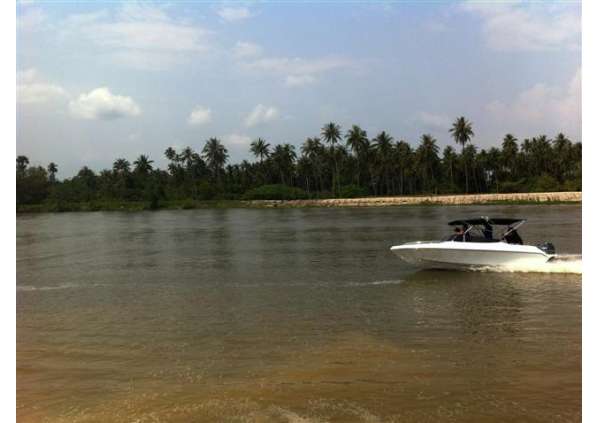 Monohull V19’