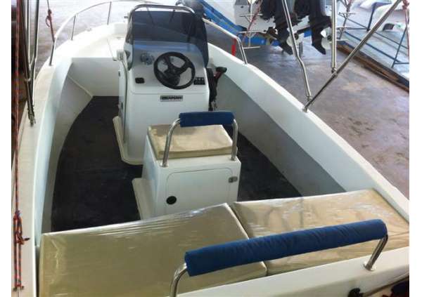 Monohull V15’